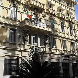 https://albergo-malibu.hotelitalianriviera.com